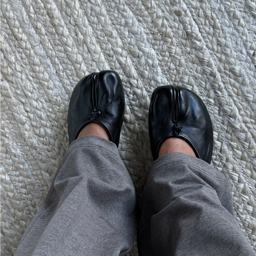 Black Leather Tabi Ballet Flats
